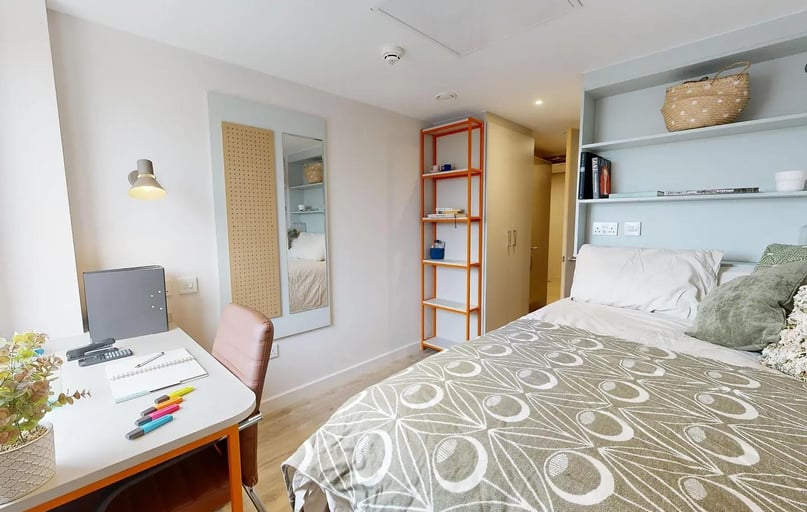 4 Bed Ensuite, COSMOS, 2 Moore Street, City Centre, Sheffield - Image 1