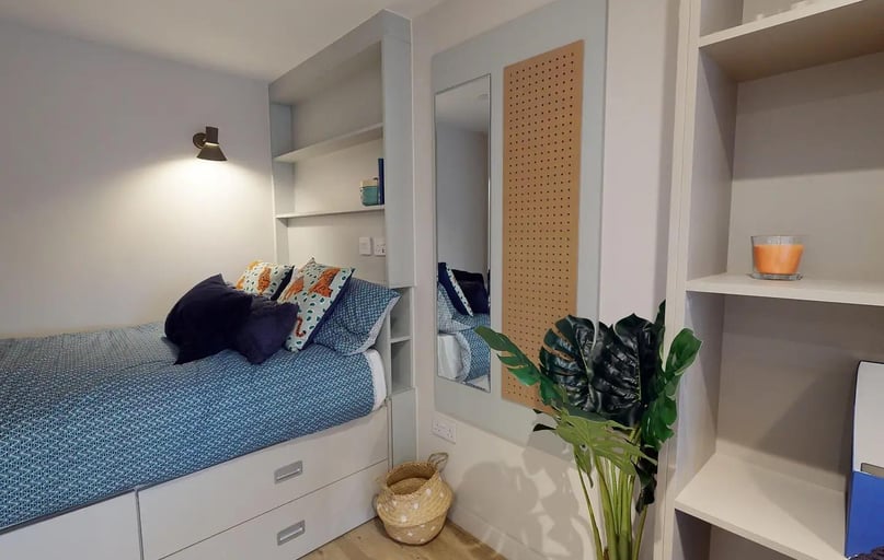 One Bed Apartment, COSMOS, 2 Moore Street, City Centre, Sheffield - Image 1