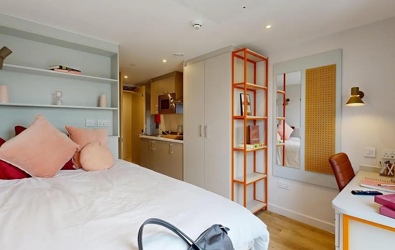 Premium Cluster Studio, COSMOS, 2 Moore Street, City Centre, Sheffield - Image 1