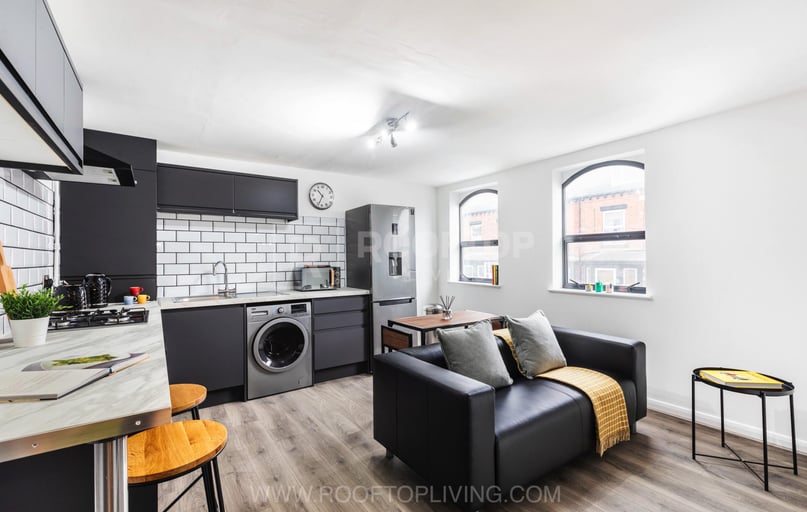 Brudenell Grove, Hyde Park, Leeds - Image 1