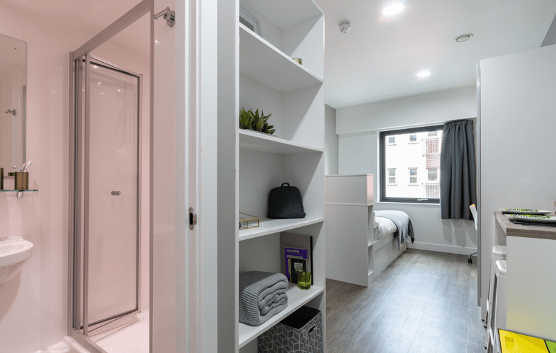 Deluxe Studio, AXO Kingston, 180-190 London Road, City Centre, Kingston - Image 1