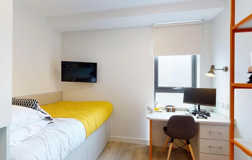 Penthouse Studio, SEREN, 66 Alexandra Road, City Centre, Swansea - Image 1