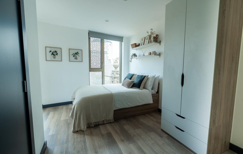 Platinum Plus En Suite, Leonardo, 8 Great George Street, City Centre, Leeds - Image 1