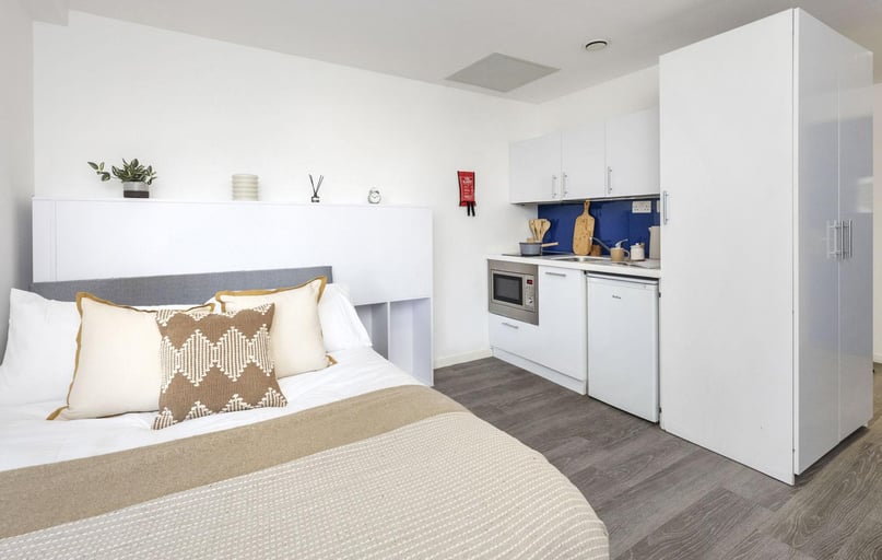 Premium Studio, The Cube Ealing, 11 Popes Lane, Ealing, London - Image 1