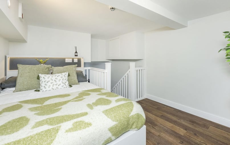 Superior Mezzanine Studio, 26 Great George Street, City Centre, Leeds - Image 1