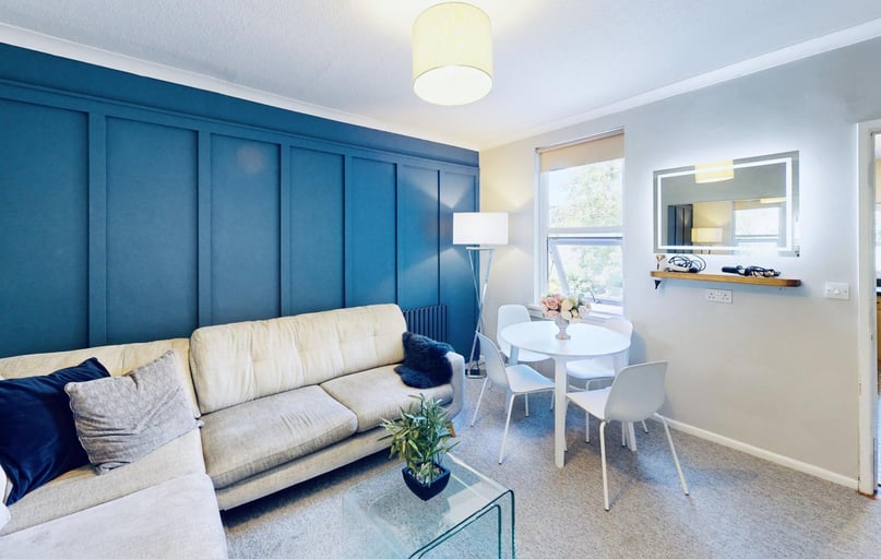 Coronation Avenue, Southdown, Bath - Image 1
