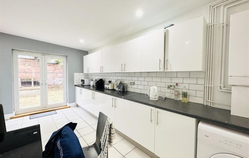 Harrington Drive, Lenton, Nottingham - Image 1