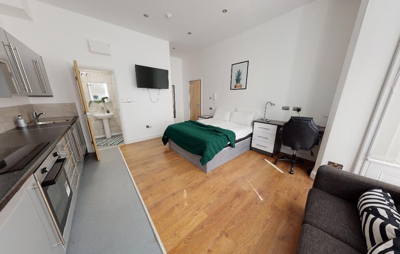 Salisbury Road, Highfields, Leicester - Image 1