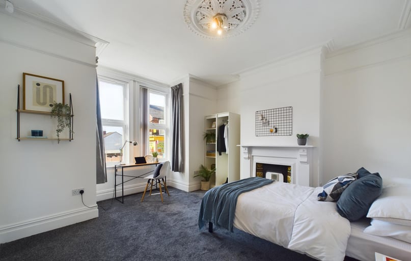 West Parade, West End, Lincoln - Image 1