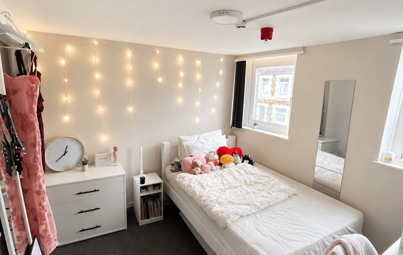 Treherbert Street, Cathays, Cardiff - Image 1