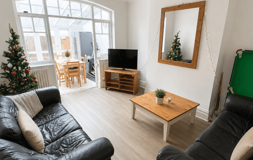 Bampton Street, City Centre, Loughborough - Image 1
