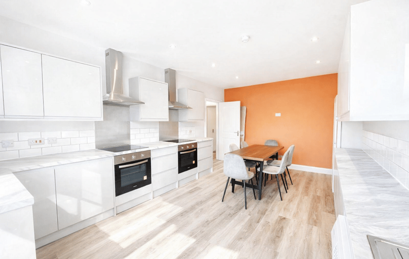 Whiteladies Road, Redland, Bristol - Image 1
