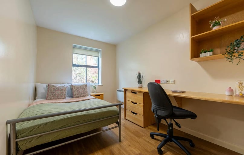 Bronze Non Ensuite, Hotwells House, 192-216 Hotwell Road, Clifton, Bristol - Image 1