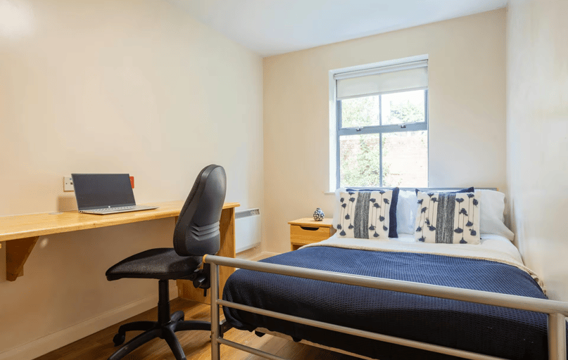 Silver Ensuite, Hotwells House, 192-216 Hotwell Road, Clifton, Bristol - Image 1