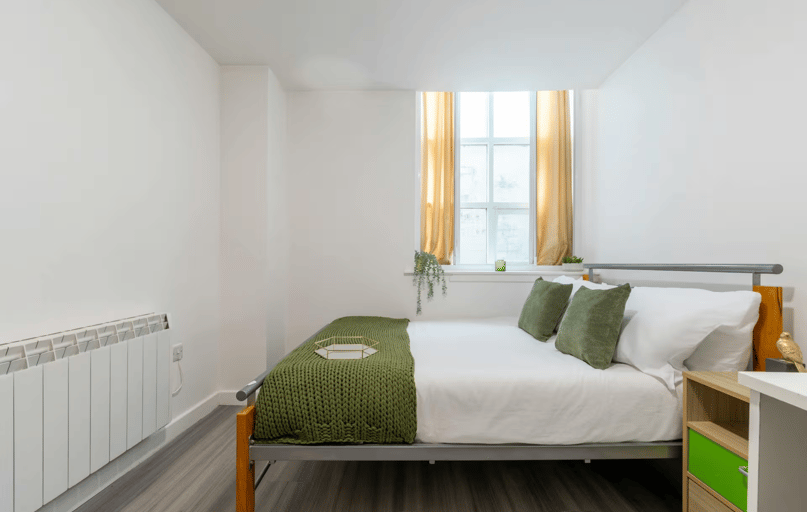 Silver Non Ensuite, Castle Gate, 33-44 Castle Gate, City Centre, Nottingham - Image 1