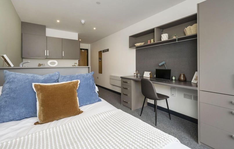 Silver Studio, Icon House, Registry Street, City Centre, Stoke - Image 1