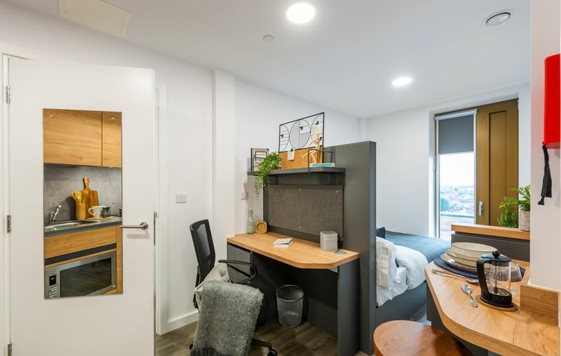 Standard Studio, The Valentine, 27-37 Perth Road, Gants Hill, London - Image 1