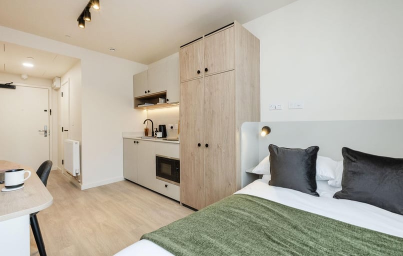 Premium Studio River View, Press House, 81-88 Beresford Street, Woolwich, London - Image 1