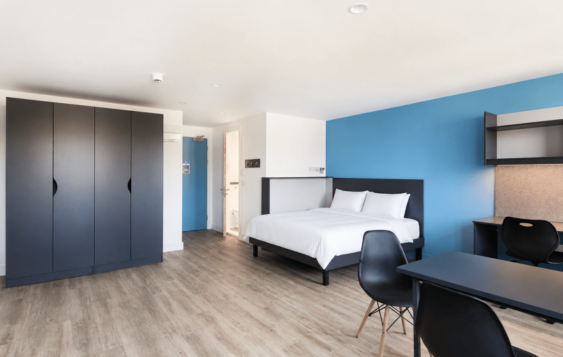Deluxe Studio, Hollis Wharf, Lower Bristol Road, Oldfield Park, Bath - Image 1