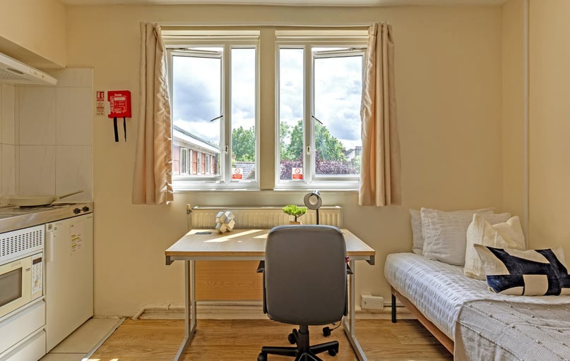 Standard Studio, Brooke Hall, 17 Flodden Road, Lambeth, London - Image 1