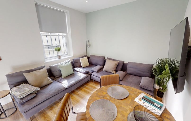 Cheltenham Road, Cotham, Bristol - Image 1