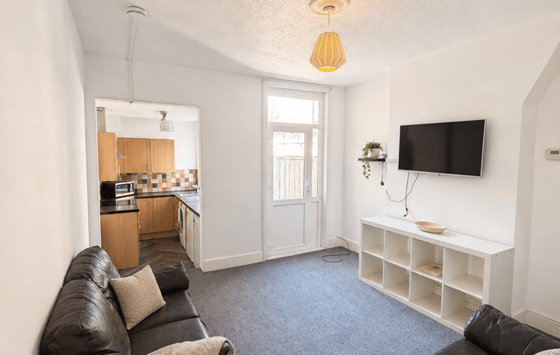 Rosebery Street, City Centre, Loughborough - Image 1