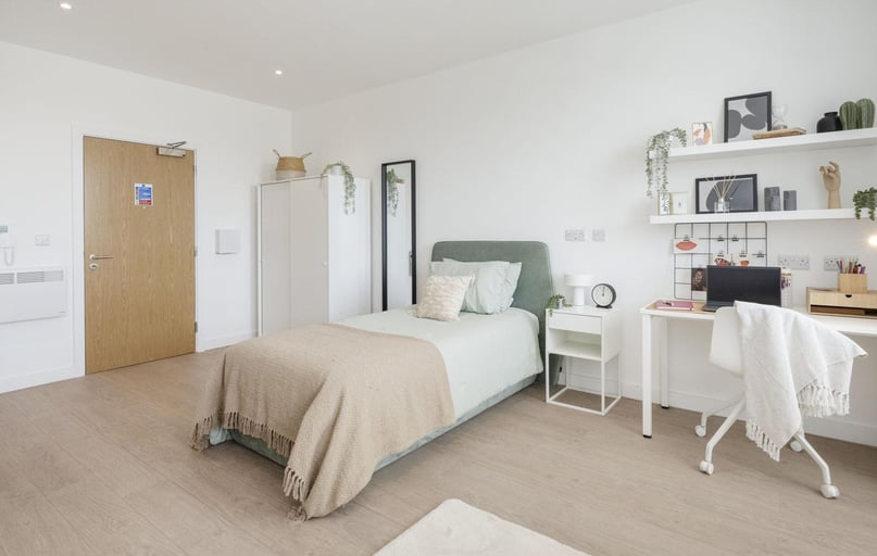 Gold Studio, Aire, Boothen Road, City Centre, Stoke - Image 1