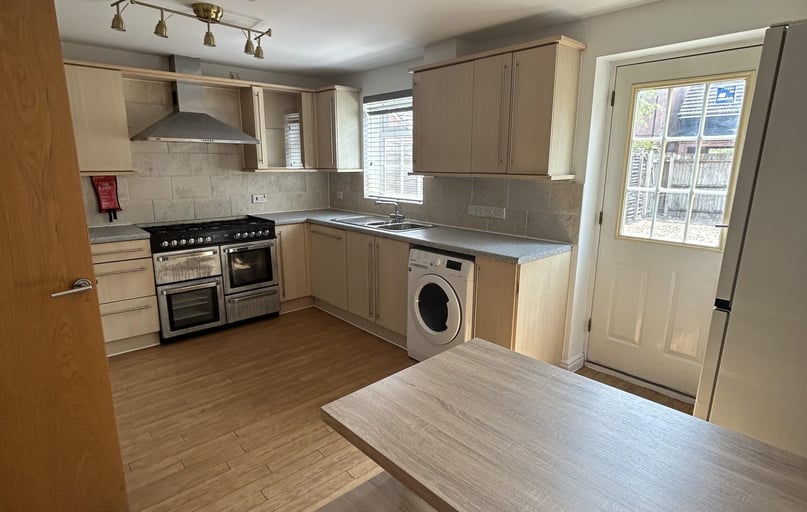 Kingfisher Way, City Centre, Loughborough - Image 1