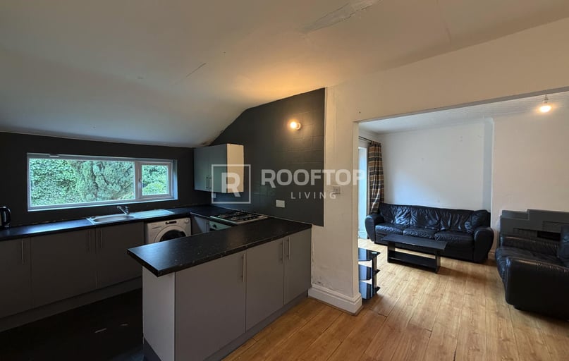 Dennistead Crescent, Headingley, Leeds - Image 1