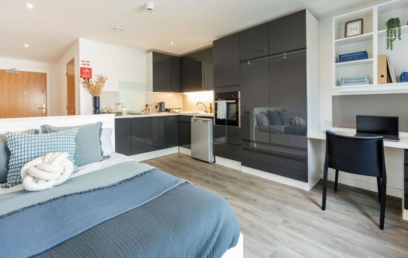 Super Elite Studio, Palamon Court, Rhodaus Town, City Centre, Canterbury - Image 1