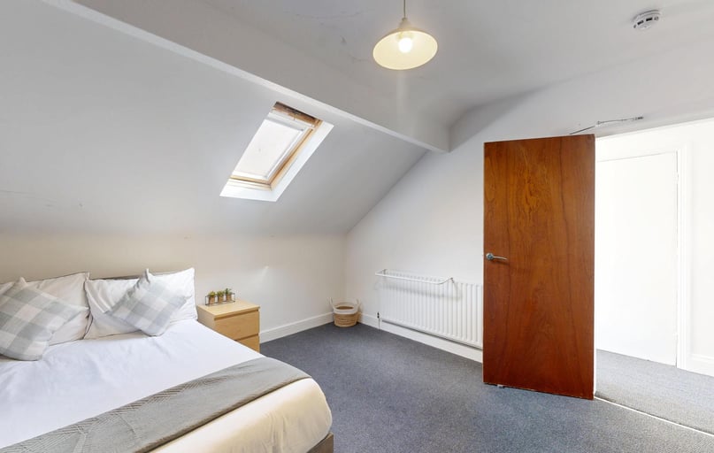 St Michaels Crescent, Headingley, Leeds - Image 1