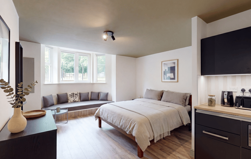 Moorland Road, Hyde Park, Leeds - Image 1