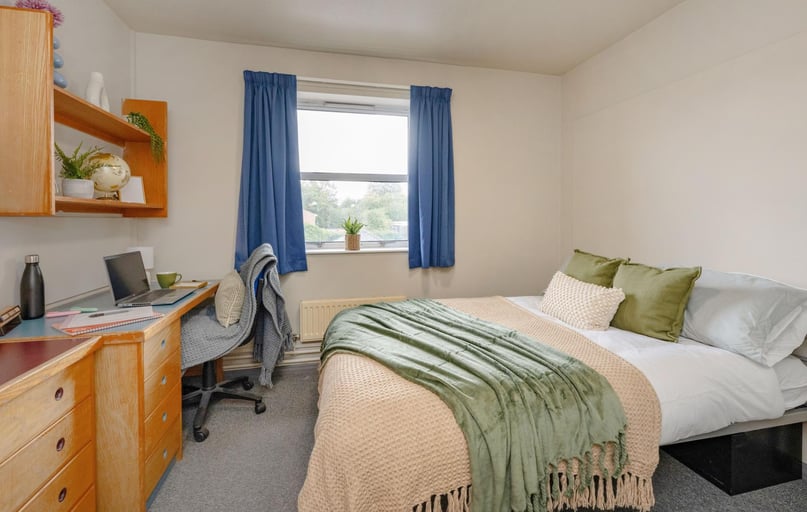 Classic Ensuite, Hardwick Campus, St Paul's Road, St Pauls, Cheltenham - Image 1