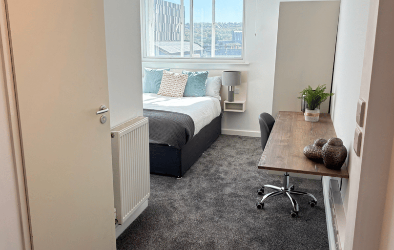 Deluxe Double Studio, The Moor Studios, 3-7 Holy Grn, City Centre, Sheffield - Image 1