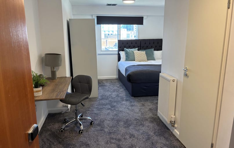Deluxe King Studio, The Moor Studios, 3-7 Holy Grn, City Centre, Sheffield - Image 1
