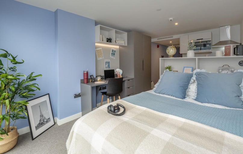 Gold Plus Studio, The Edge, 48-52 York Street, City Centre, Belfast - Image 1