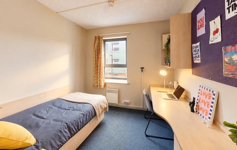 Three Bed Flat - Large Standard Single, Archways, 18 Leadmill Road, City Centre, Sheffield - Image 1