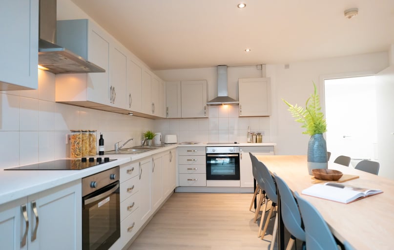 Moss Lane East, Rusholme, Manchester - Image 1