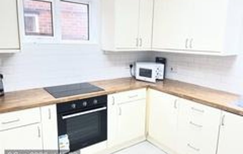 Ashby Crescent, City Centre, Loughborough - Image 1