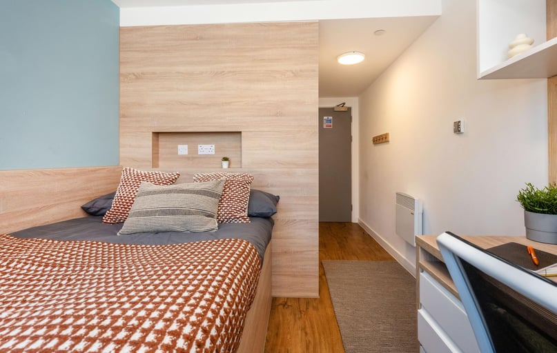 Standard Ensuite, Bankside Student Living, Walnut Tree Close, City Centre, Guildford - Image 1