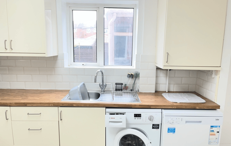 Ashby Crescent, City Centre, Loughborough - Image 1