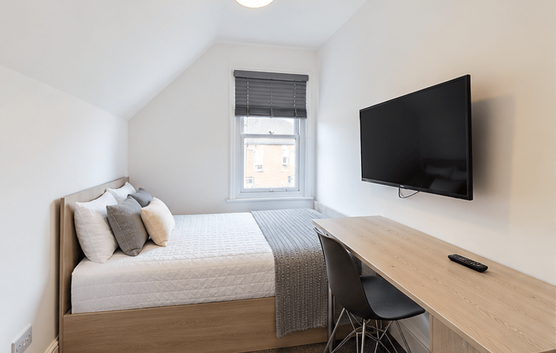 Carholme Road, West End, Lincoln - Image 1