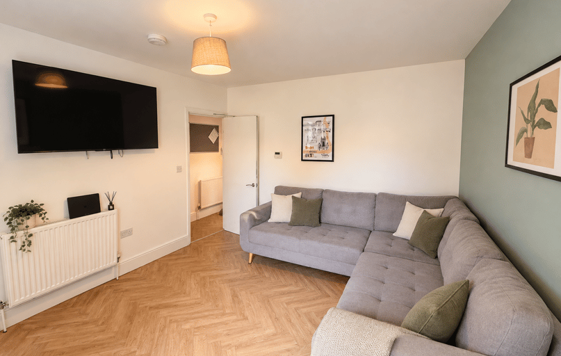 Beckhampton Road, Twerton, Bath - Image 1