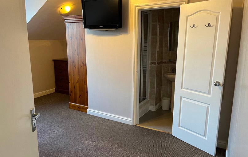6 Dragon Parade, Cookridge, Leeds - Image 1