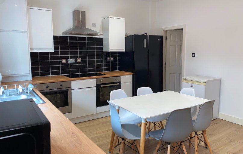 Langdale Terrace, Kirkstall, Leeds - Image 1