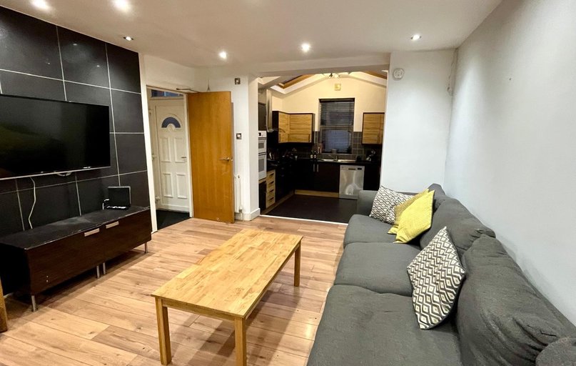 Norwood Road, Hyde Park, Leeds - Image 1