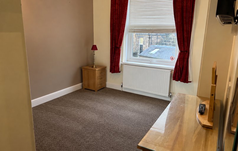 6 Dragon Parade, Cookridge, Leeds - Image 1