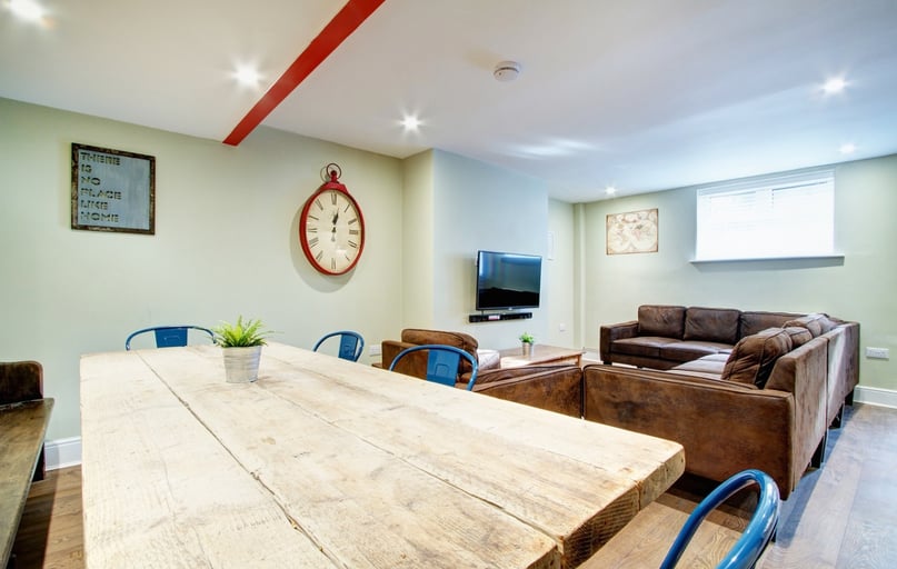 Hyde Park Road, Hyde Park, Leeds - Image 1