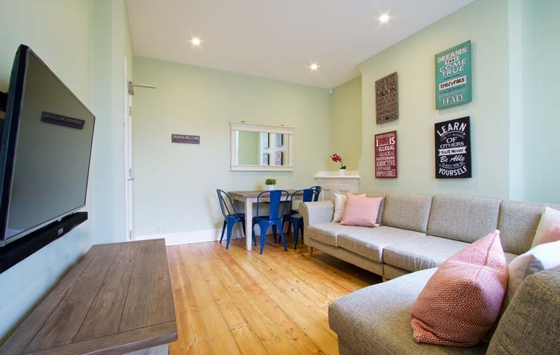 Newstead Grove, Arboretum, Nottingham - Image 1