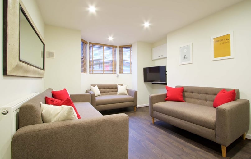 Brudenell Mount, Hyde Park, Leeds - Image 1